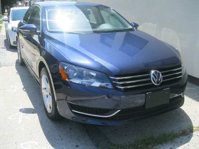 2012 Volkswagen Passat XLT Xcab5.4