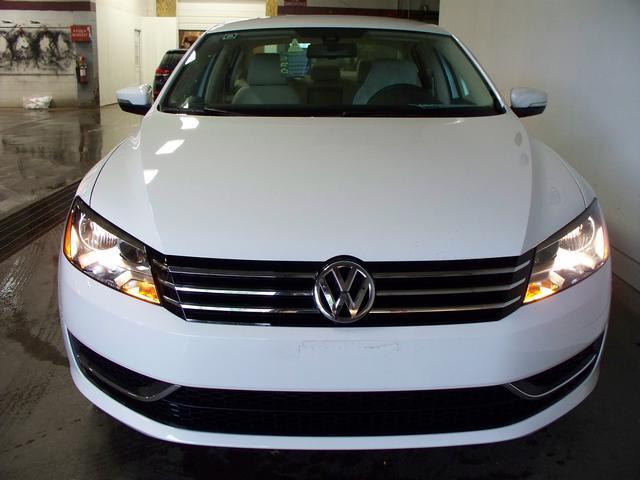 2013 Volkswagen Passat LX Convertible