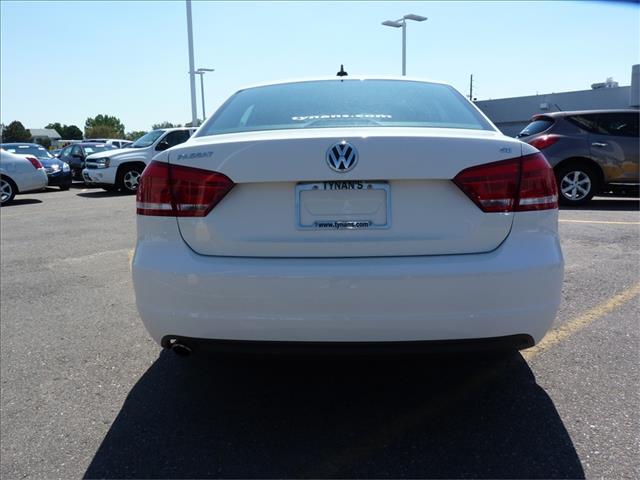 2013 Volkswagen Passat LX Convertible