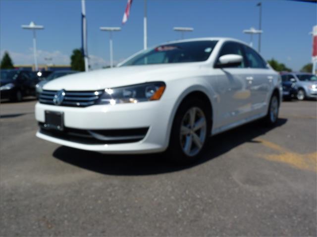 2013 Volkswagen Passat LX Convertible