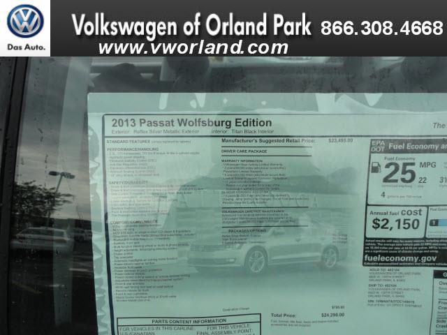 2013 Volkswagen Passat 2WD 4dr XLT