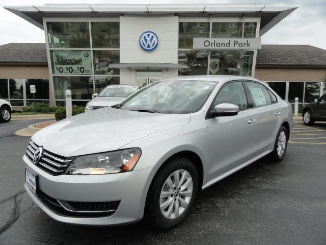 2013 Volkswagen Passat 2WD 4dr XLT