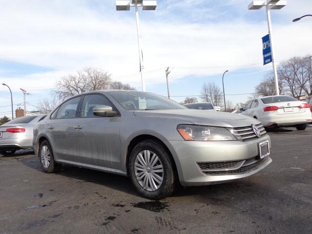 2014 Volkswagen Passat XR