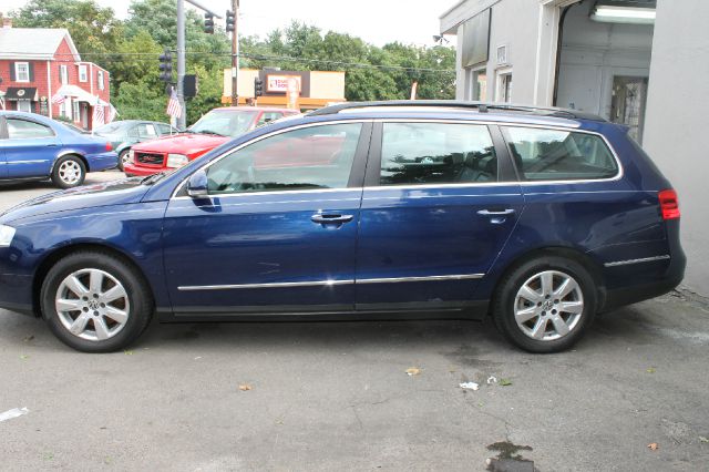 2007 Volkswagen Passat Wagon Base