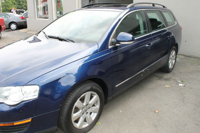 2007 Volkswagen Passat Wagon Base