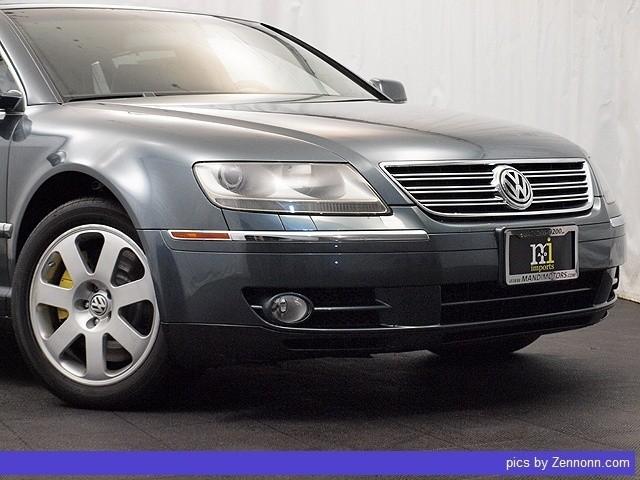 2004 Volkswagen Phaeton SE-R