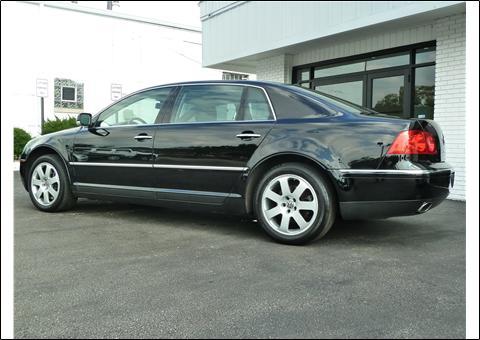 2004 Volkswagen Phaeton SE-R