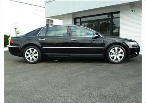 2004 Volkswagen Phaeton SE-R