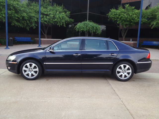 2004 Volkswagen Phaeton SE-R