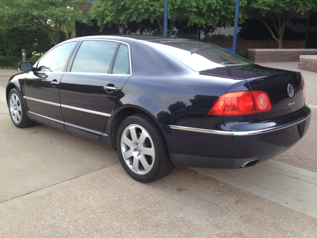 2004 Volkswagen Phaeton SE-R