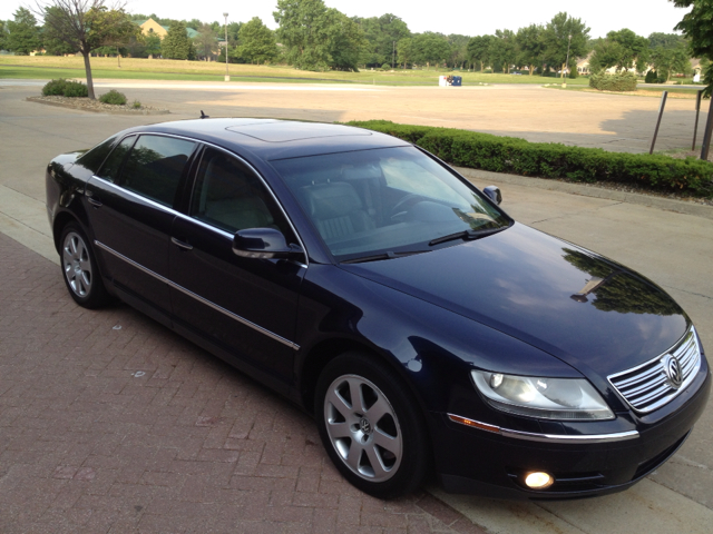 2004 Volkswagen Phaeton SE-R