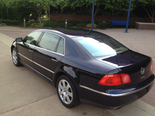 2004 Volkswagen Phaeton SE-R