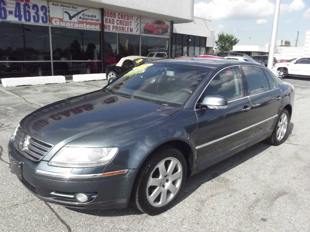 2004 Volkswagen Phaeton SE-R