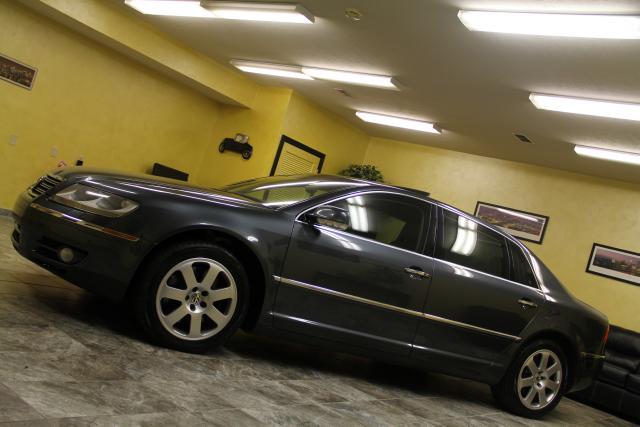 2004 Volkswagen Phaeton SE-R