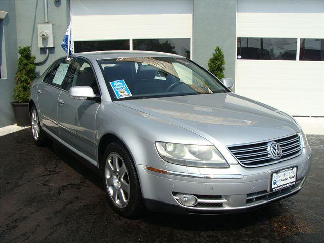 2004 Volkswagen Phaeton SE-R