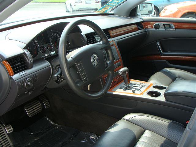 2004 Volkswagen Phaeton SE-R