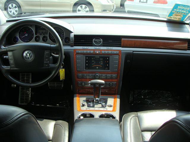 2004 Volkswagen Phaeton SE-R