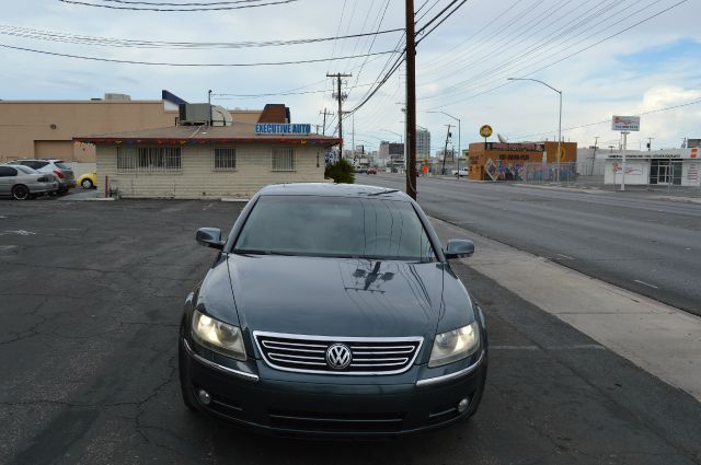 2005 Volkswagen Phaeton SE-R