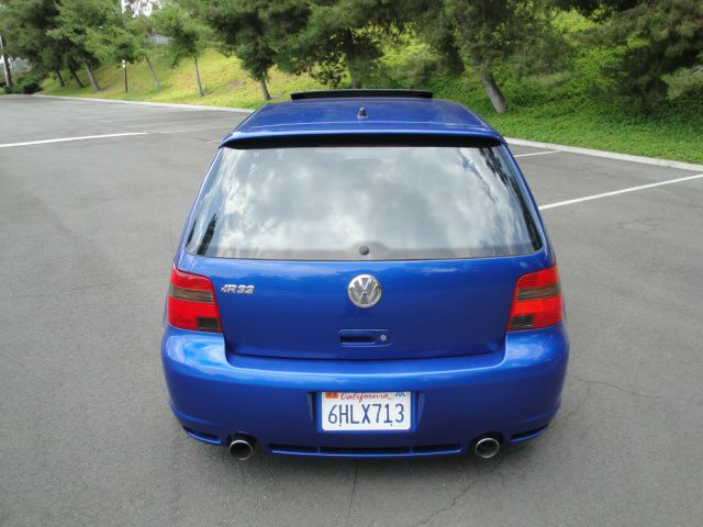 2004 Volkswagen R32 15 Utilimaster Utilivan II