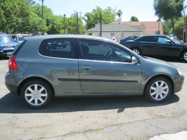 2008 Volkswagen Rabbit L - 82 V8