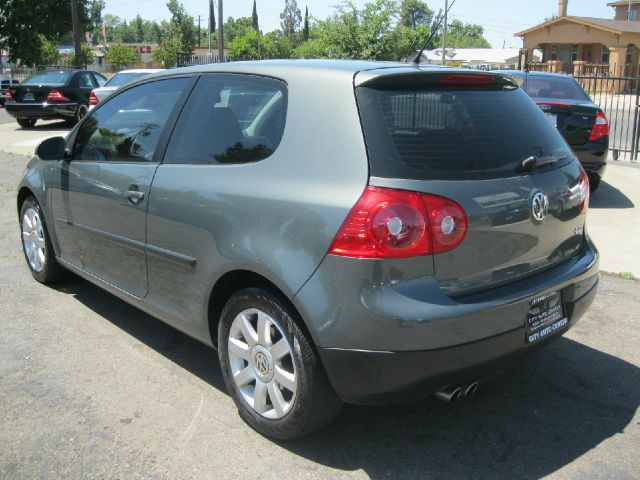 2008 Volkswagen Rabbit L - 82 V8