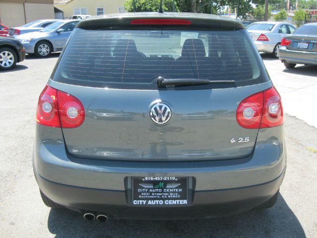 2008 Volkswagen Rabbit L - 82 V8