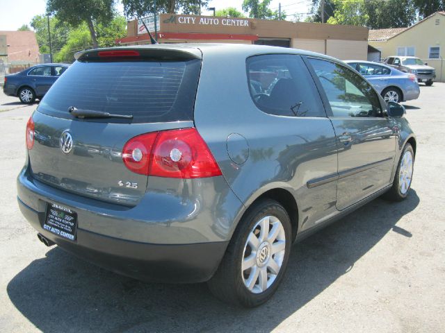 2008 Volkswagen Rabbit L - 82 V8