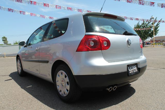 2008 Volkswagen Rabbit L - 82 V8