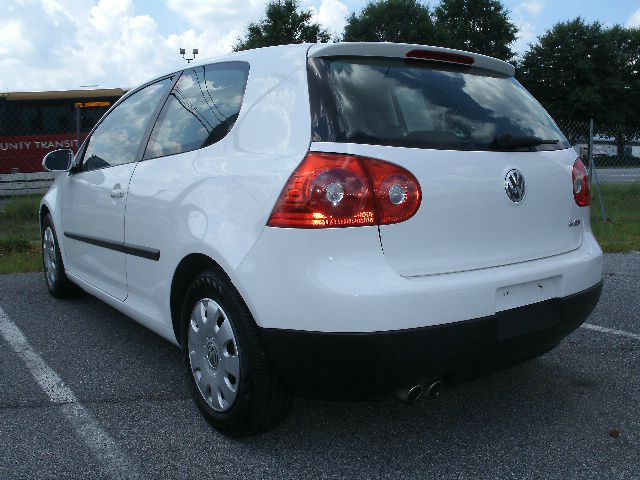 2008 Volkswagen Rabbit L - 82 V8