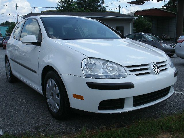 2008 Volkswagen Rabbit L - 82 V8