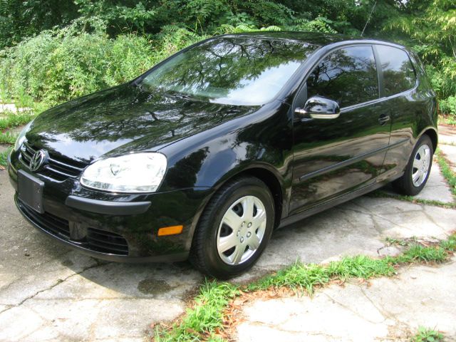 2009 Volkswagen Rabbit L - 82 V8