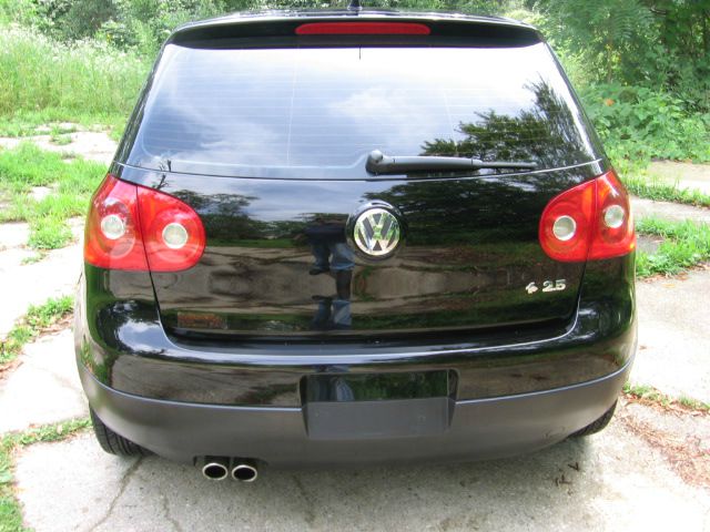 2009 Volkswagen Rabbit L - 82 V8