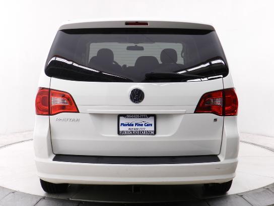 2009 Volkswagen Routan XR