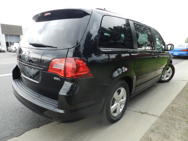 2009 Volkswagen Routan 5XT