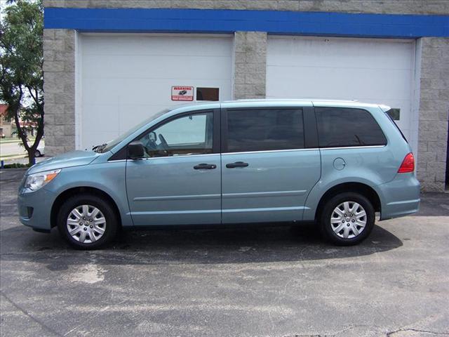 2009 Volkswagen Routan XR