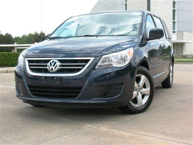 2009 Volkswagen Routan EC