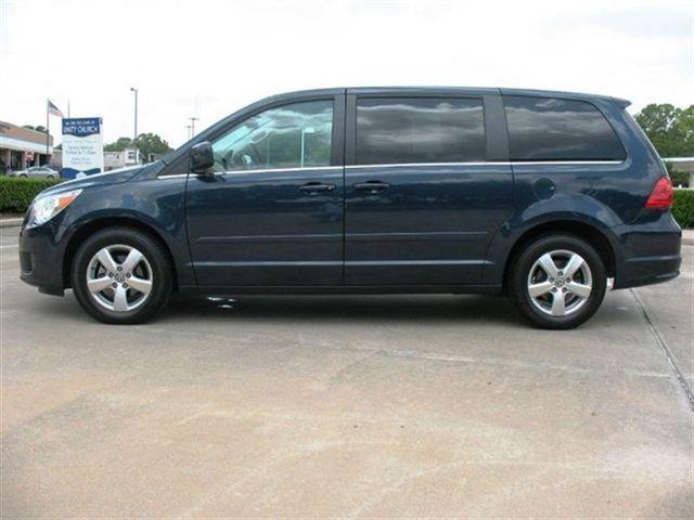 2009 Volkswagen Routan EC