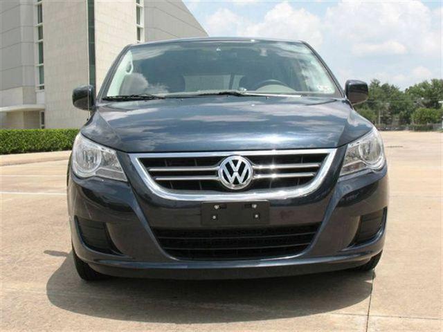 2009 Volkswagen Routan EC