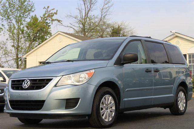 2009 Volkswagen Routan 6-speed Manual, V6 Cylinder, Rea