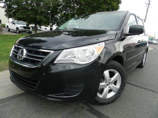 2009 Volkswagen Routan 5XT