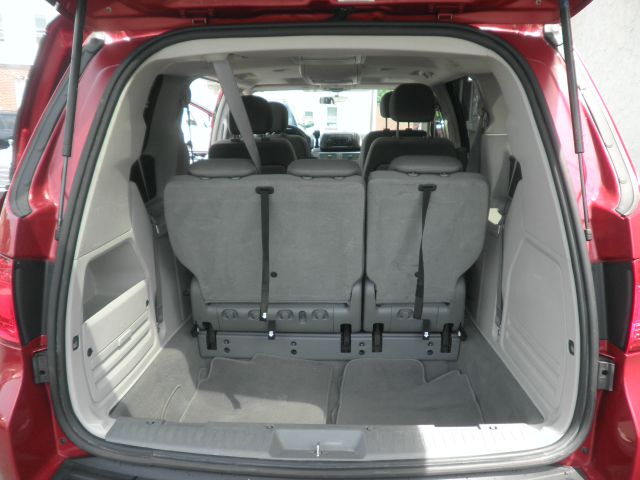 2009 Volkswagen Routan SE