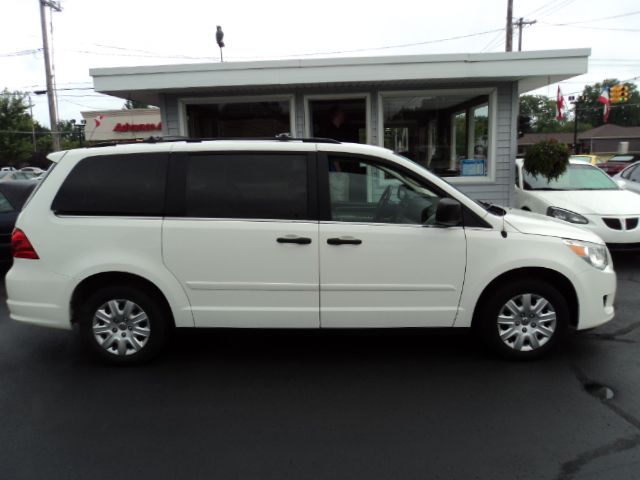 2009 Volkswagen Routan XR