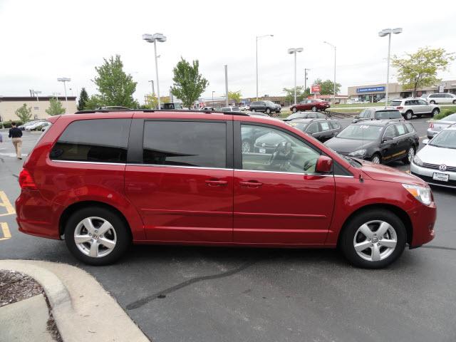 2009 Volkswagen Routan 2011 Ford V6