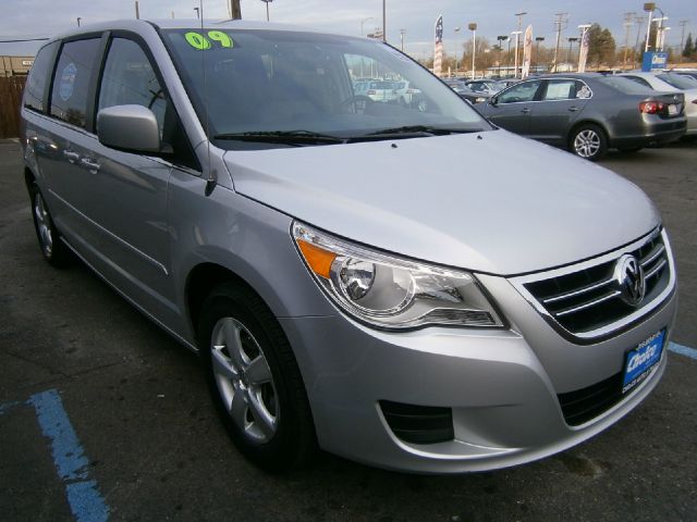 2009 Volkswagen Routan 5XT