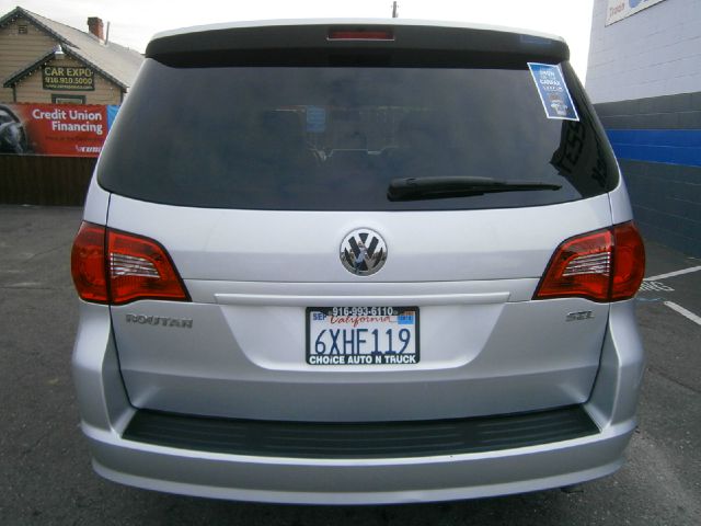 2009 Volkswagen Routan 5XT