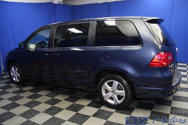 2009 Volkswagen Routan 5XT