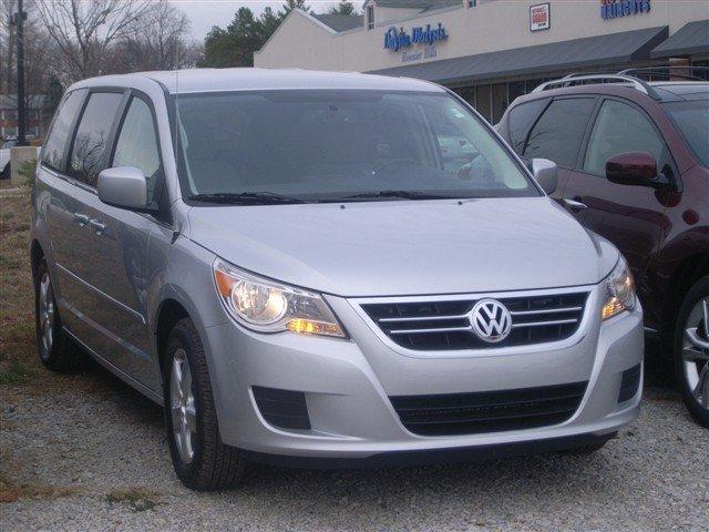 2010 Volkswagen Routan Premiun