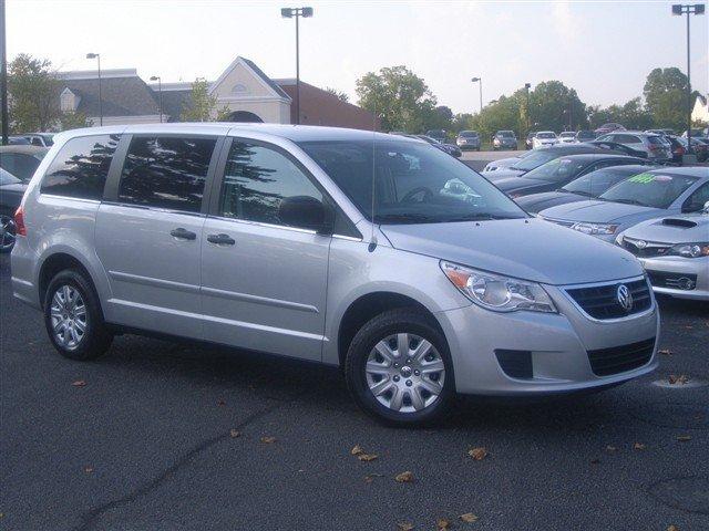 2010 Volkswagen Routan XR