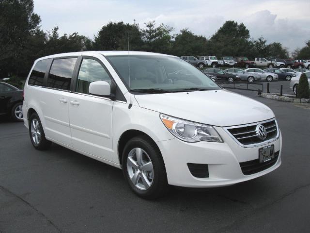 2010 Volkswagen Routan 5XT