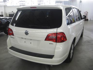 2010 Volkswagen Routan 5XT